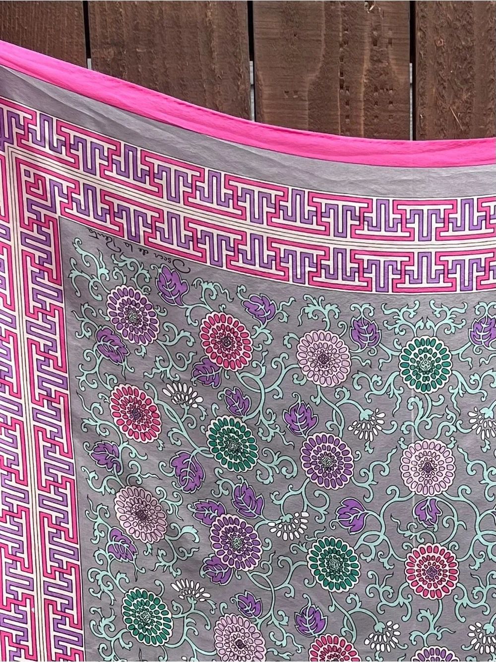Vintage Oscar de la Renta Grey and Pink 💯 Silk Scarf